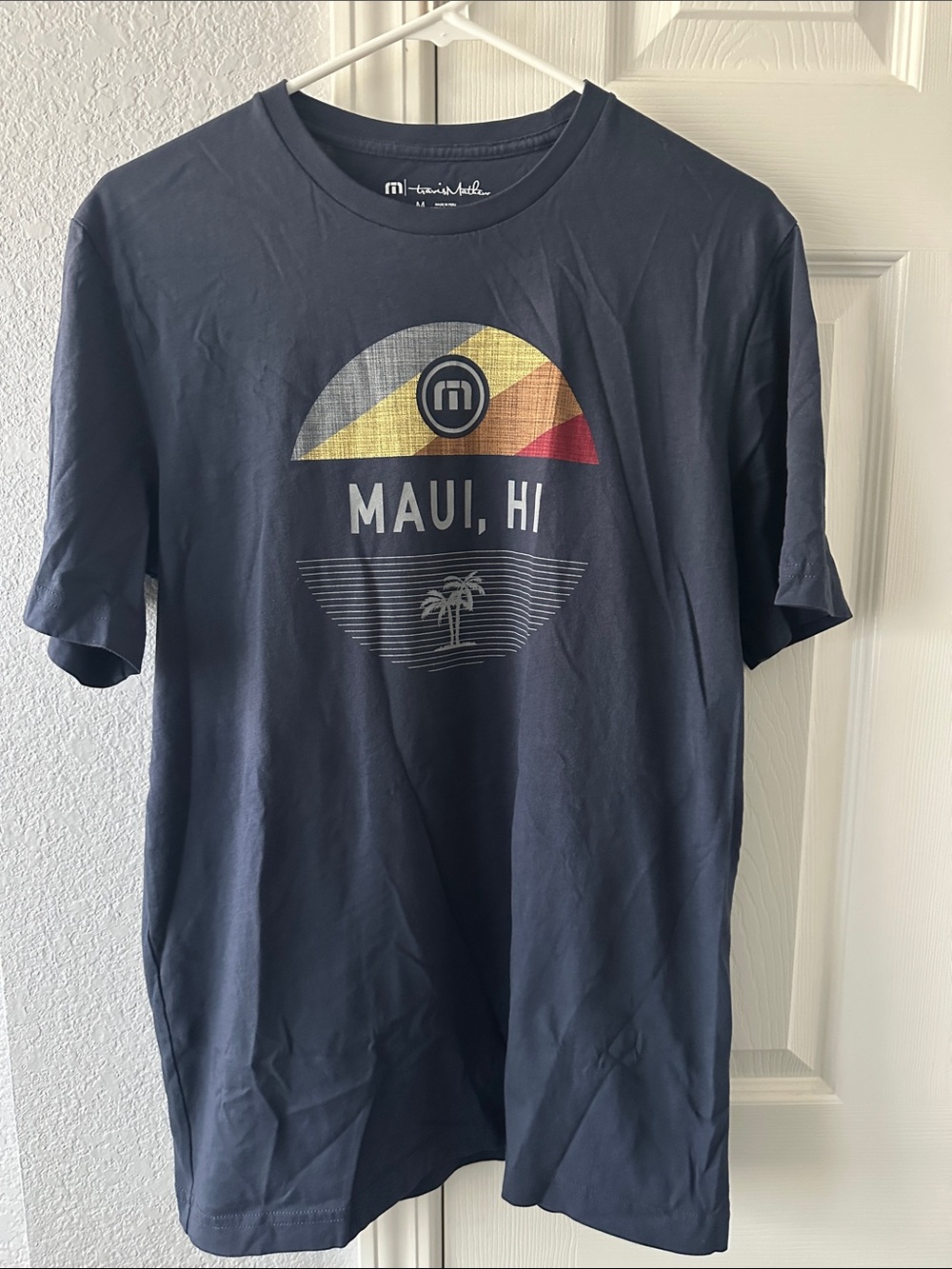 Travis Mathew Navy 'Maui, HI' Graphic Tee sz M
